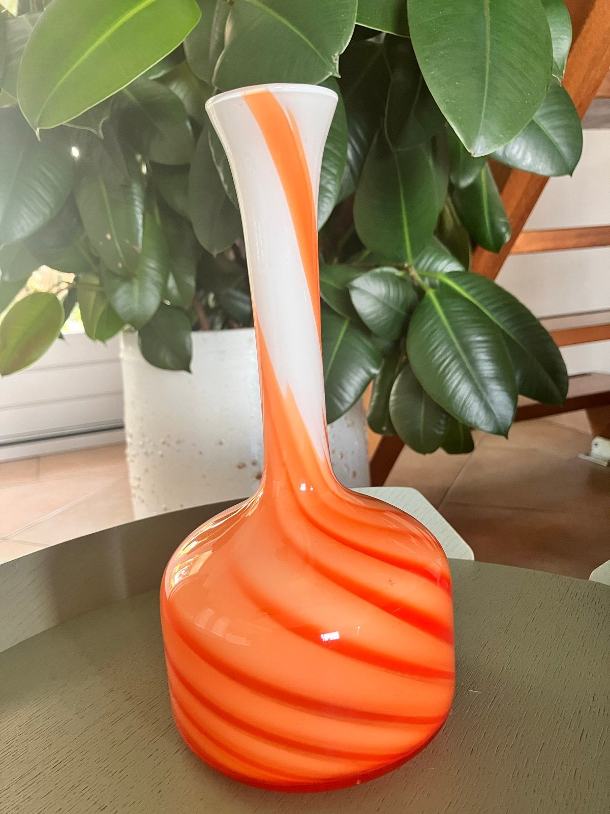 Murano stijl vaasje, vintage jaren 70, oranje wit spiraal, Ophalen