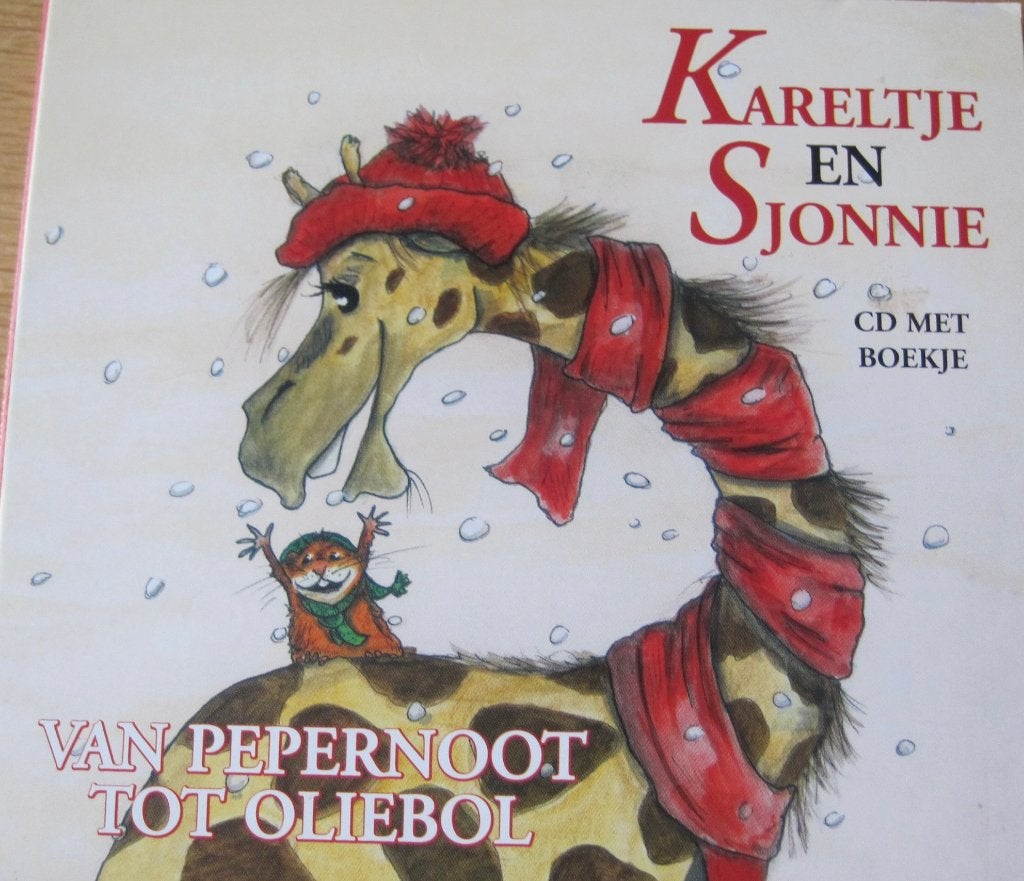 Kareltje en Sjonnie - van pepernoot tot oliebol - 2010, Kerst, Ophalen of Verzenden, Zo goed als nieuw, Inclusief boekje