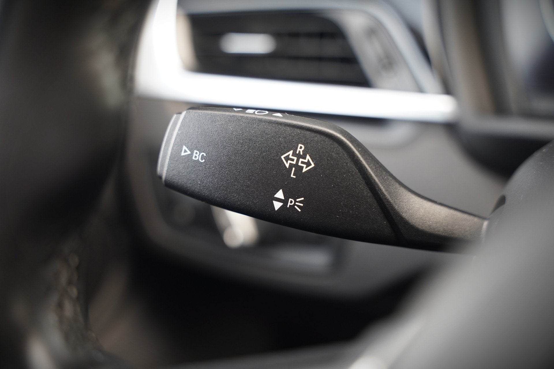 Foto 33 van BMW X1 xDrive20i High Executive | Panoramadak | Head-Up Disp