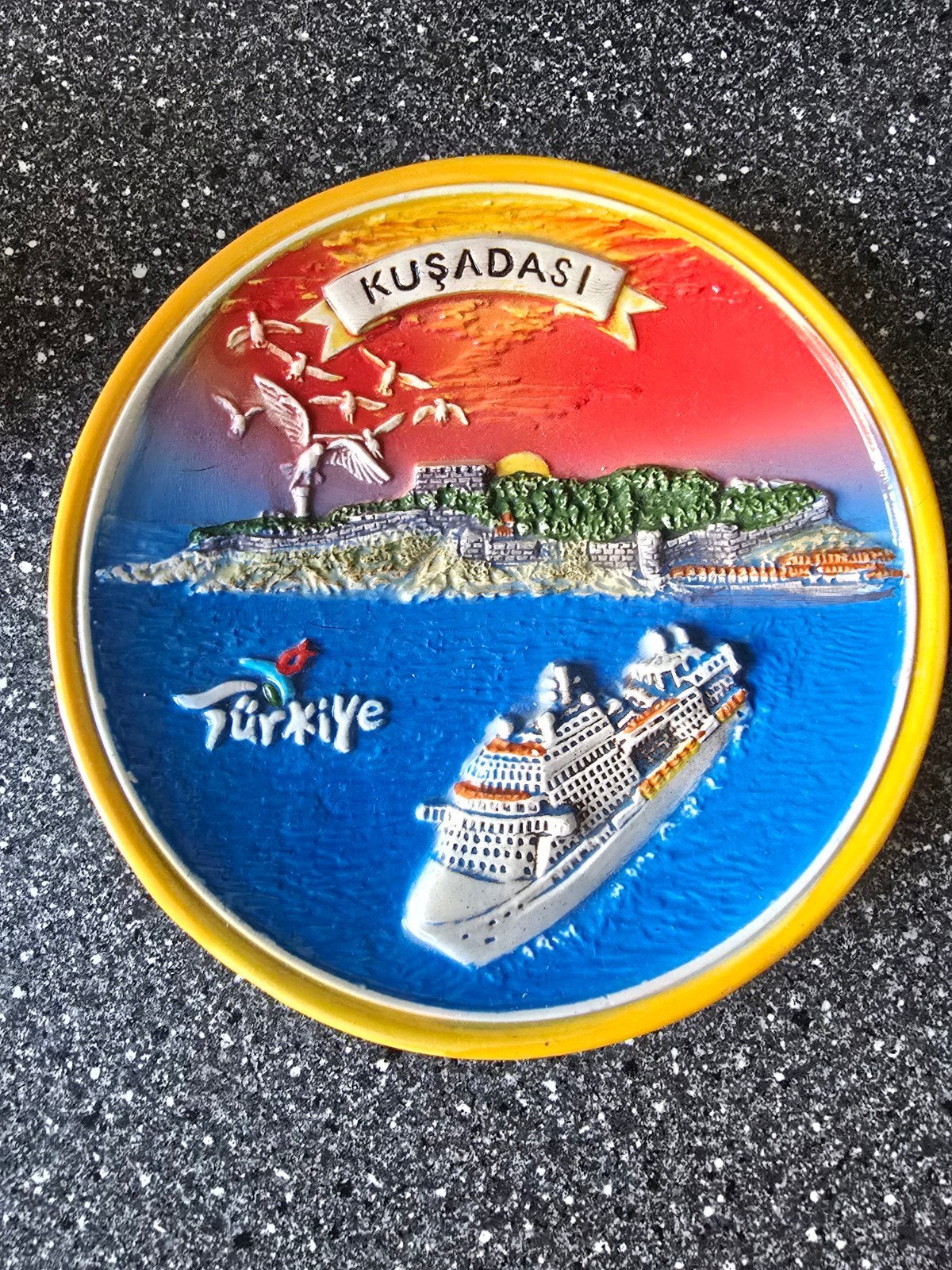 Kuşadası Turkije decoratief bord handgeschilderd, Antiek en Kunst, Antiek | Wandborden en Tegels, Ophalen of Verzenden