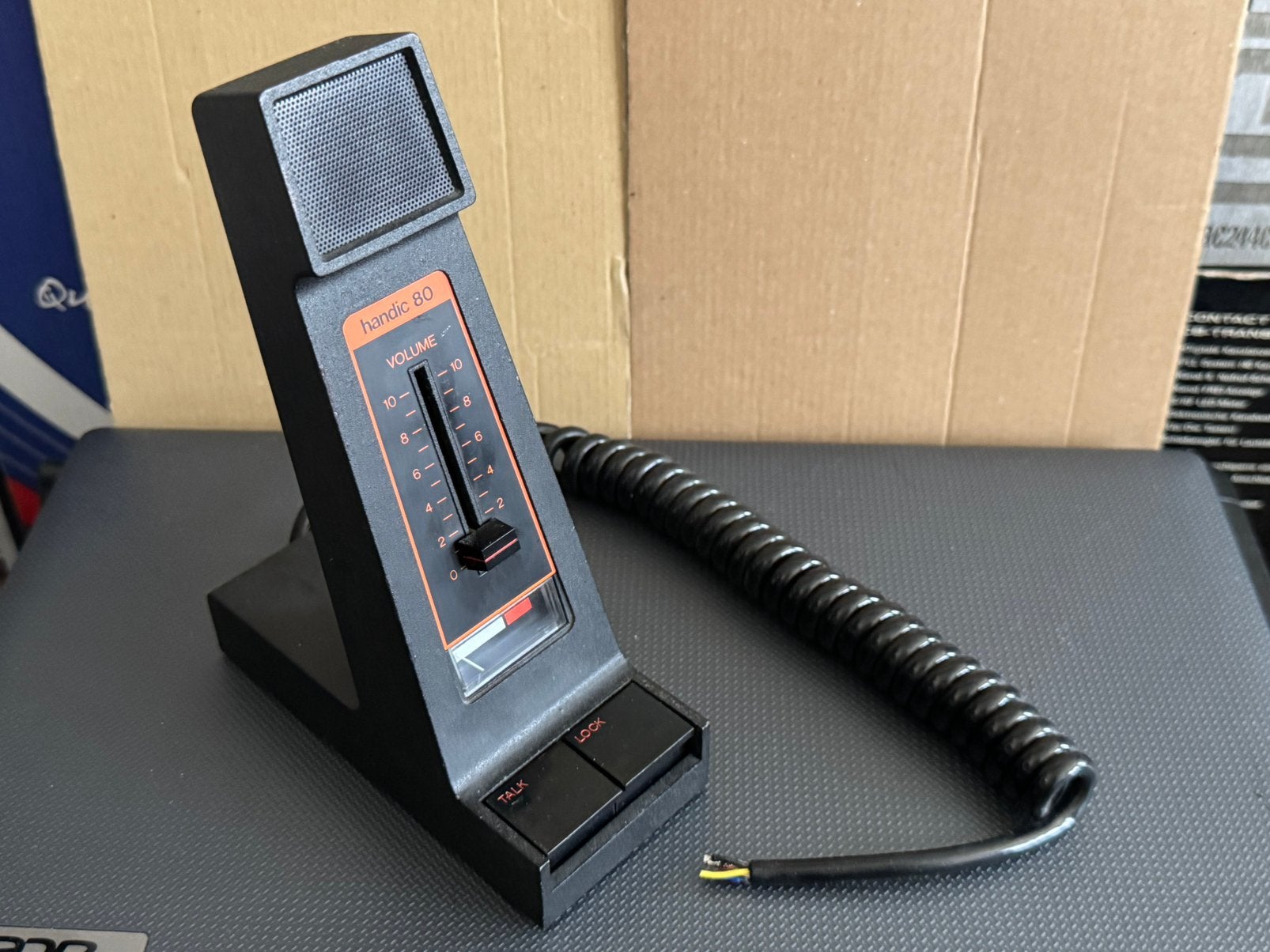 Tafelmic handic 80 pr incl vzk, Ophalen of Verzenden, Zender en Ontvanger