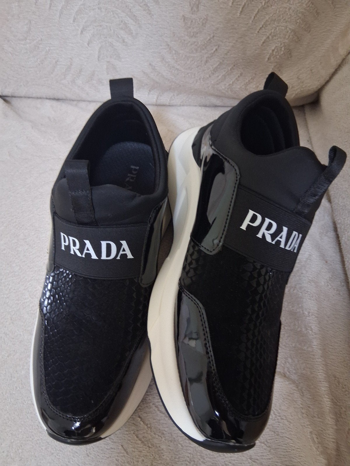 Prada Sneakers Zwart - Zo goed als nieuw, Prada, Zwart, Ophalen of Verzenden, Sneakers of Gympen
