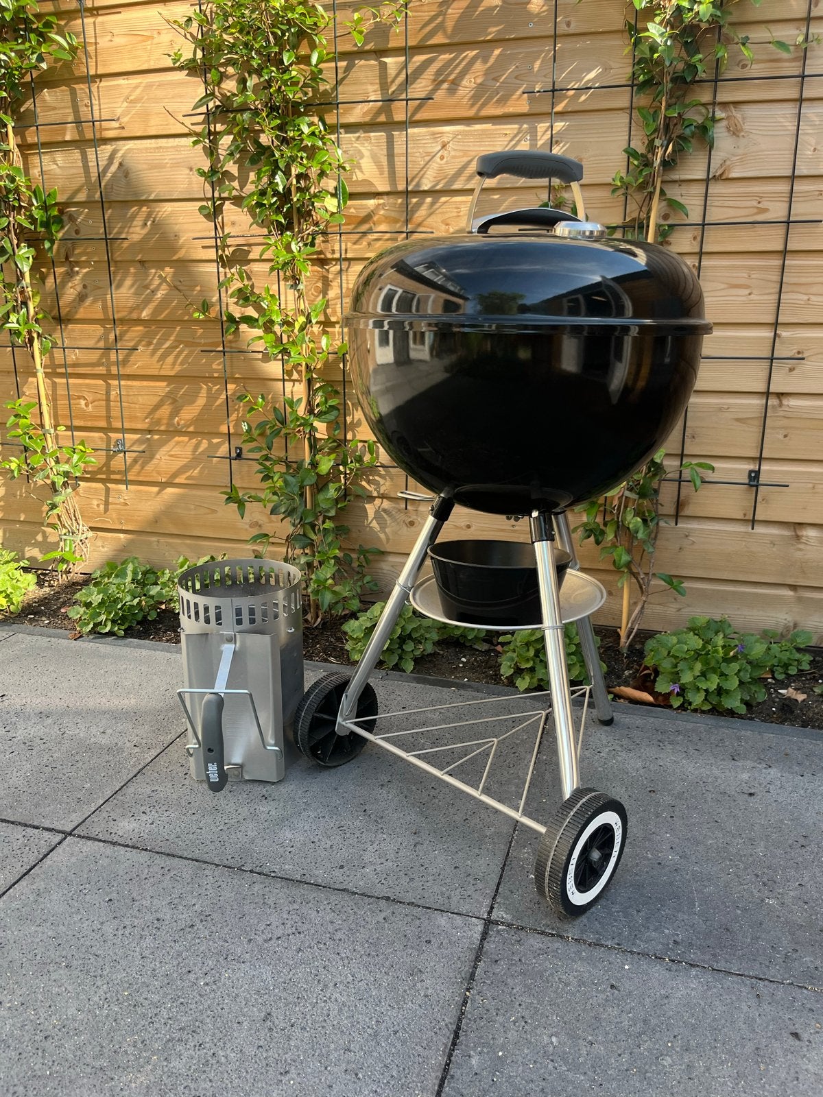 Zwarte houtskool barbecue met brikettenstarter, Tuin en Terras, Houtskoolbarbecues, Ophalen, Gebruikt