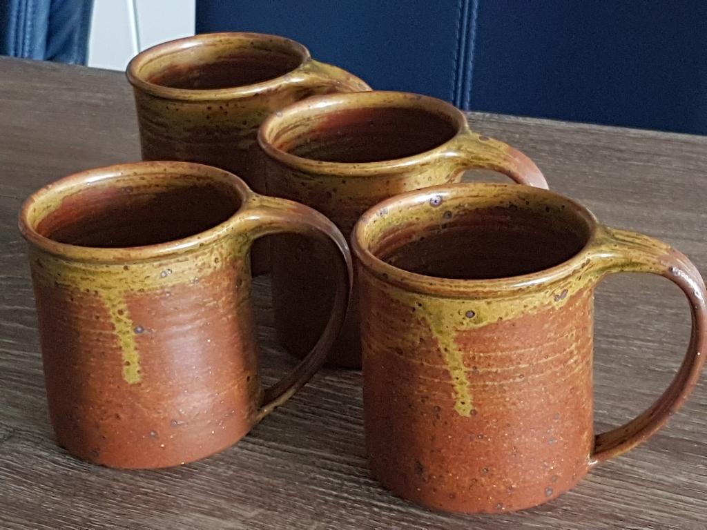 Mokken keramist Ardine Spitters de Ringeloor, Ophalen, Keramiek, Zo goed als nieuw, Overige stijlen