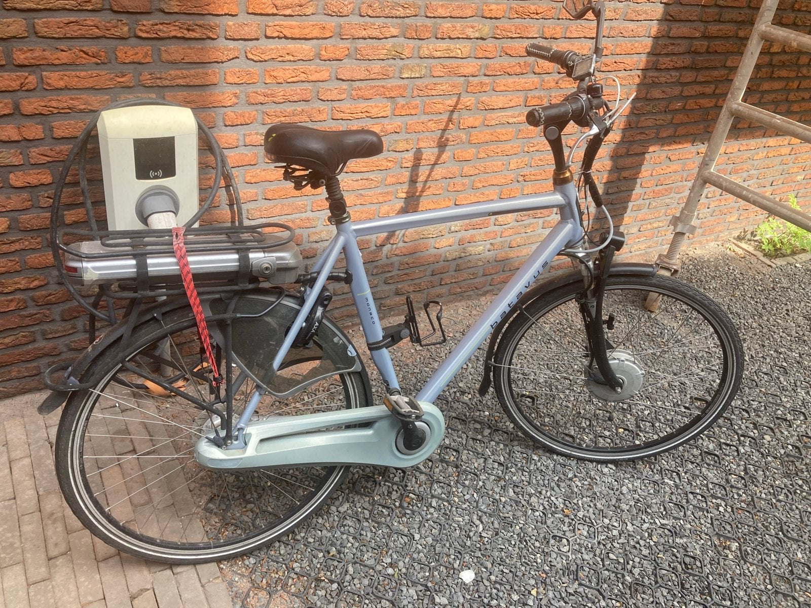 Batavus elektrische fiets met aangepaste sturing, Fietsen en Brommers, Elektrische fietsen, Gebruikt, Batavus, 51 tot 55 cm, 30 tot 50 km per accu