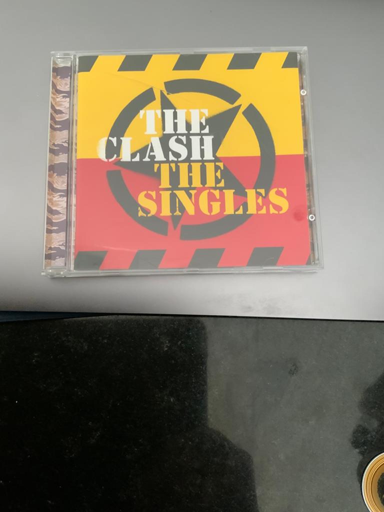 The Clash, The Singles, Verzenden, Zo goed als nieuw