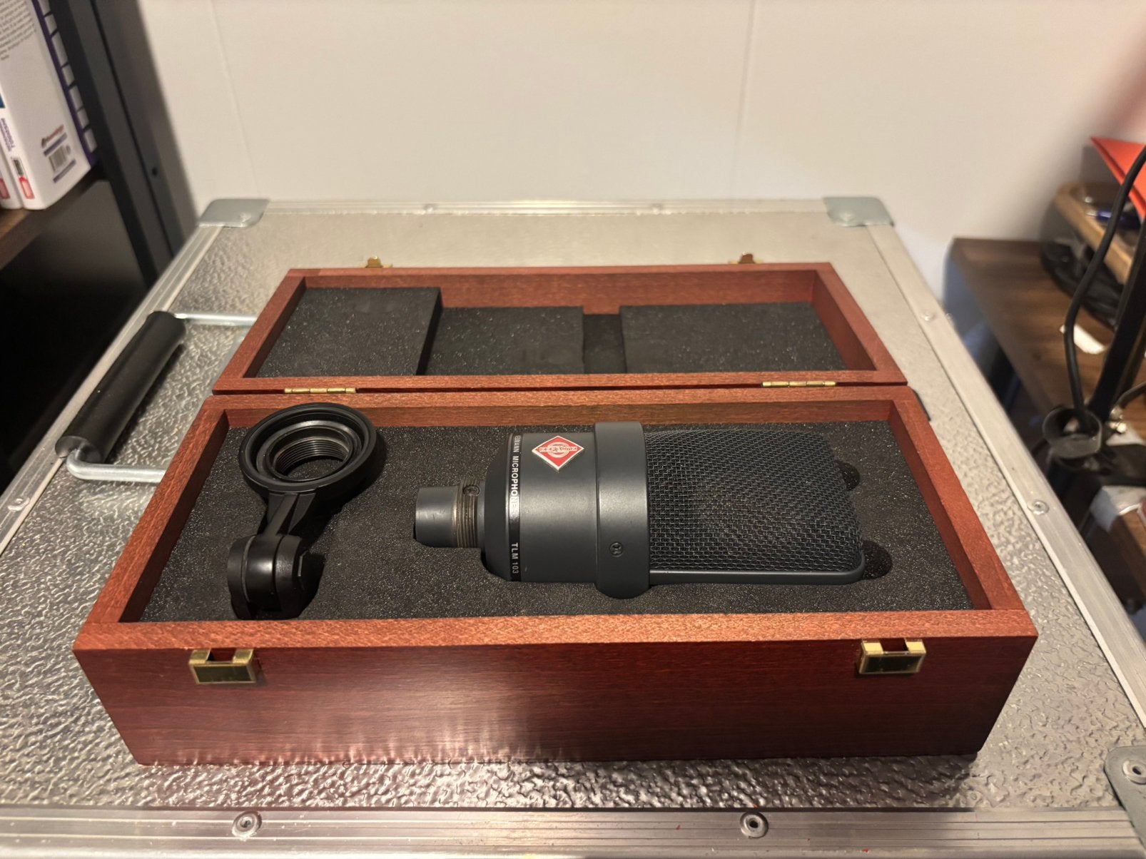 Neumann TLM 103 studiomicrofoon – inclusief originele koffer, Muziek en Instrumenten, Ophalen of Verzenden, Zo goed als nieuw