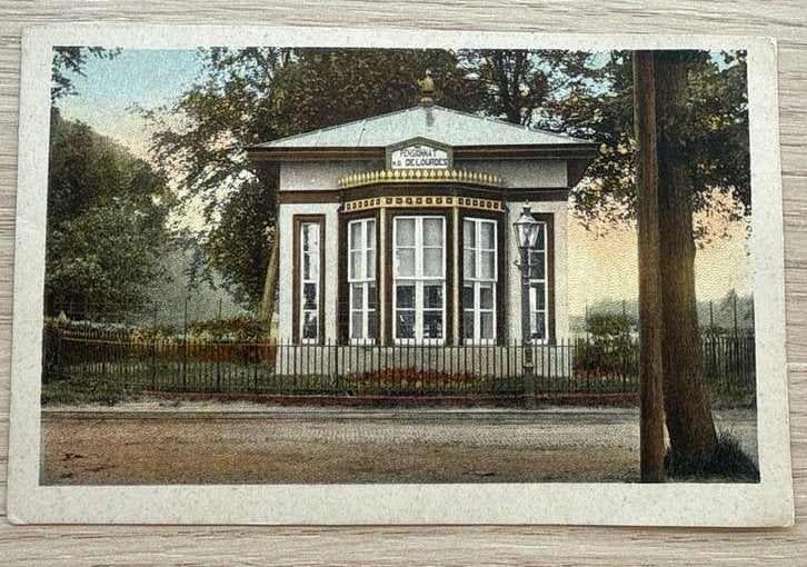 Oude ansichtkaart Pensionaat O.L. Vr. v. Lourdes Voorschoten, Verzamelen, Ansichtkaarten | Nederland, Ophalen of Verzenden, Voor 1920