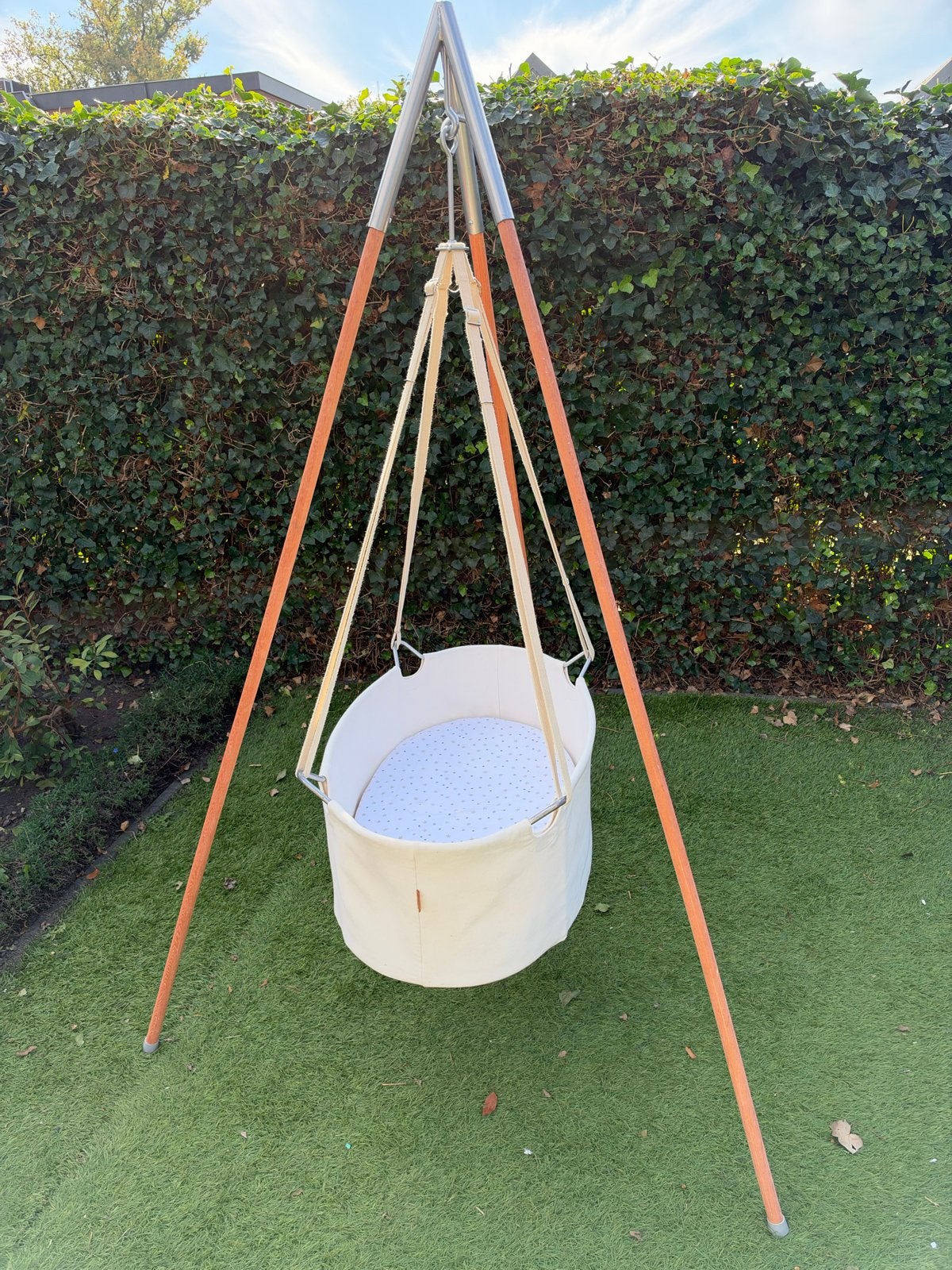 Leander Classic hangwieg compleet met tripod, matras & hemel, Kinderen en Baby's, Ophalen, Zo goed als nieuw, Wieg