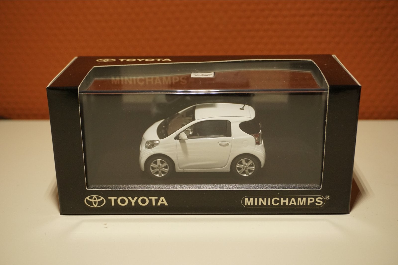 Foto 7 van Minichamps Toyota Modelauto's - Diverse Modellen