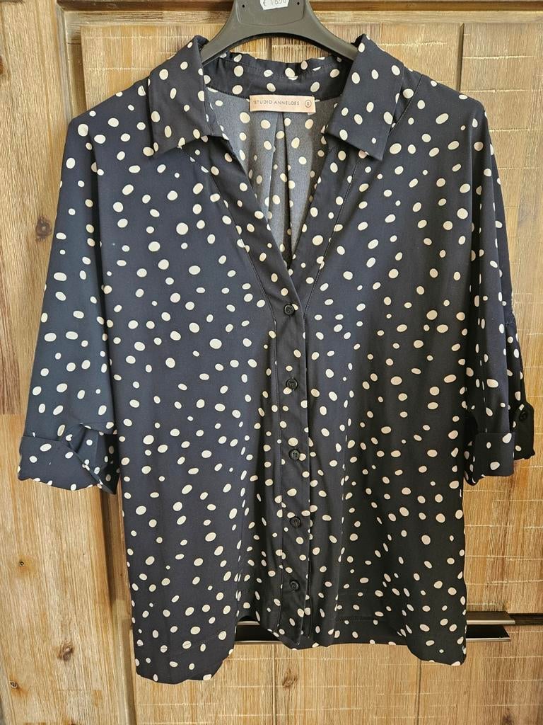 Studio Anneloes Travelstof Blouse Zwart Witte Stippen Maat M, Maat 38/40 (M), Studio Anneloes, Zwart, Ophalen of Verzenden