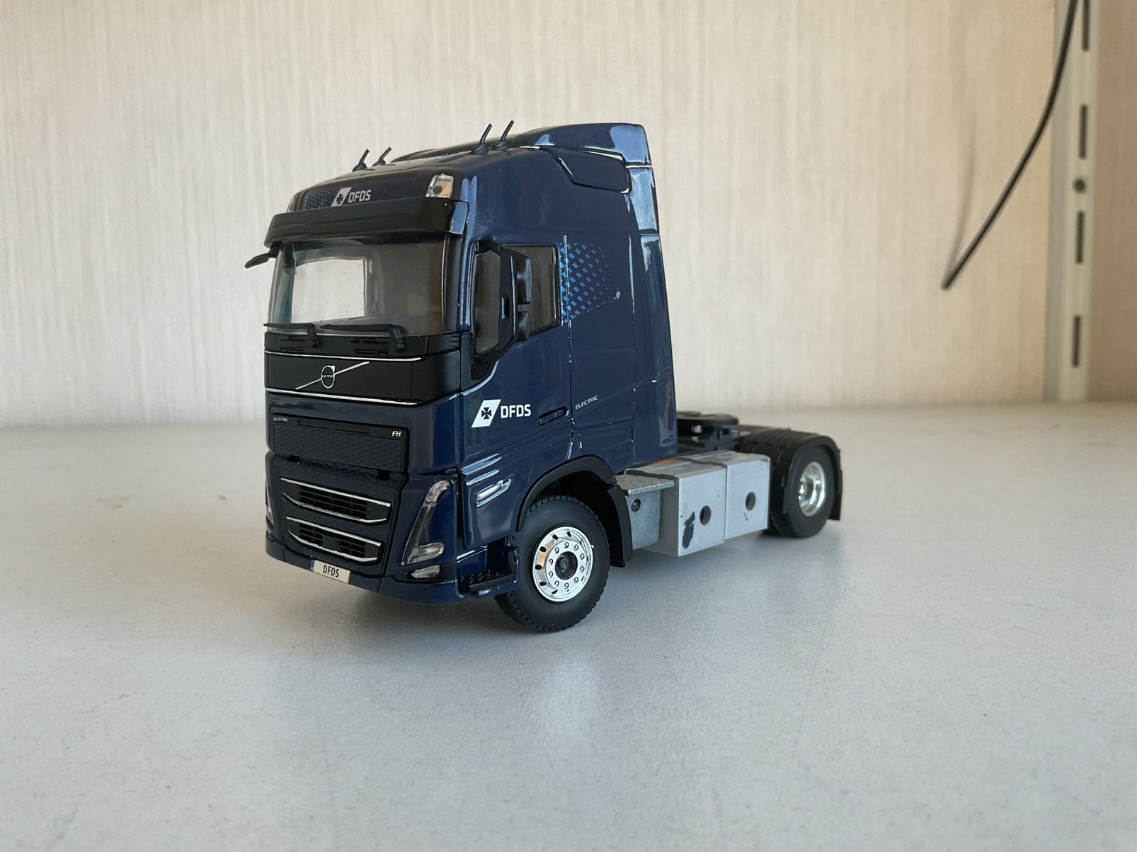 Wsi Volvo elektrisch voor loop/sloop/verbouwen, Ophalen of Verzenden, Zo goed als nieuw, Bus of Vrachtwagen, Wsi