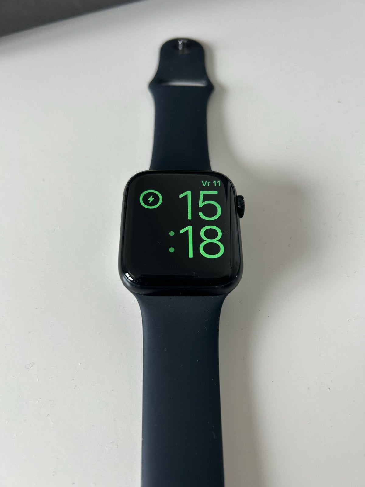 Foto 3 van Apple Watch SE (2nd Gen) 44mm Midnight Aluminium