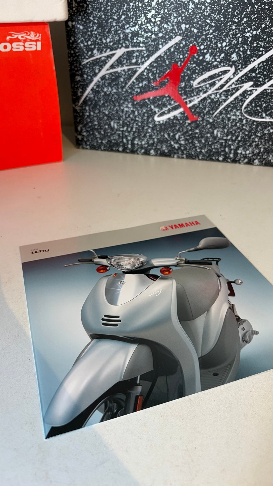 Yamaha Why Scooter Brochure, Fietsen en Brommers, Ophalen of Verzenden, Zo goed als nieuw, Overige modellen