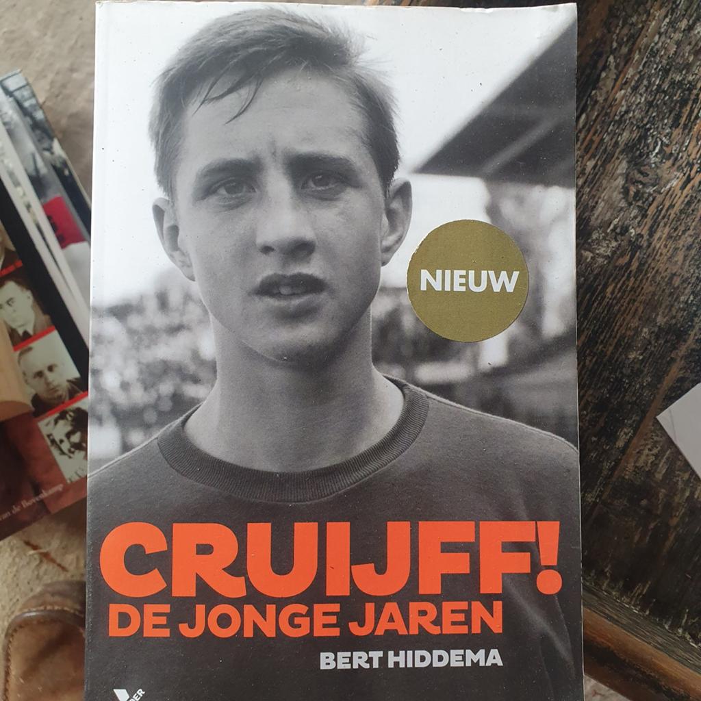Cruijff! De Jonge Jaren - Bert Hiddema (Nieuw), Boeken, Ophalen of Verzenden, Nieuw, Bert Hiddema, Overige sporten