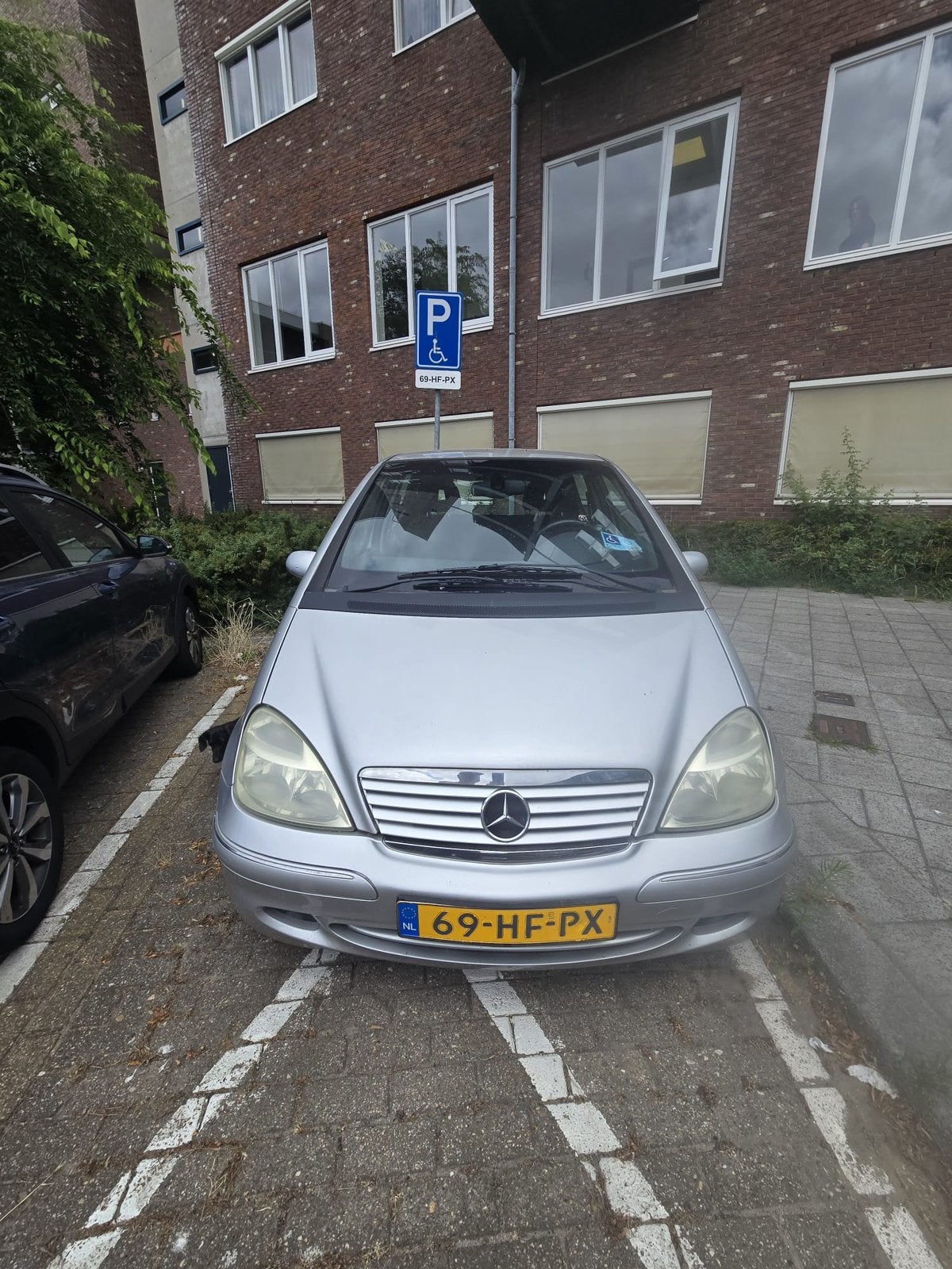Mercedes-Benz A-Klasse 1.4 A140 Lang 2001 Grijs, Auto's, Mercedes-Benz, Particulier, A-Klasse, Benzine, C, Hatchback, Handgeschakeld
