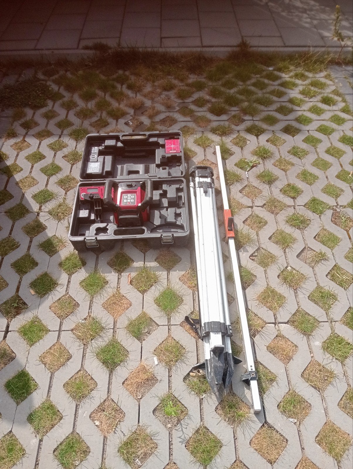 Roterende laser met statief en ontvanger, Ophalen of Verzenden, Gebruikt, Licht