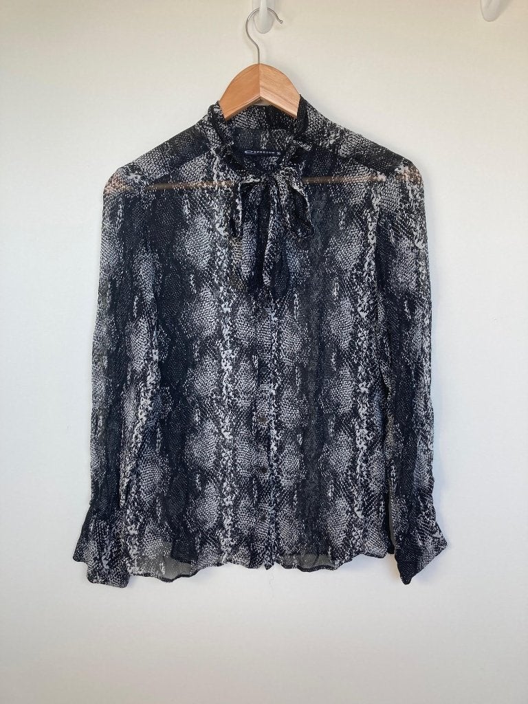 Expresso zwart witte chiffonblouse strik slangenprint mt 36, EPR Online B.V., Expresso, Zwart, Jozefstraat v/h Molenpoort 29 2611 GE Delft