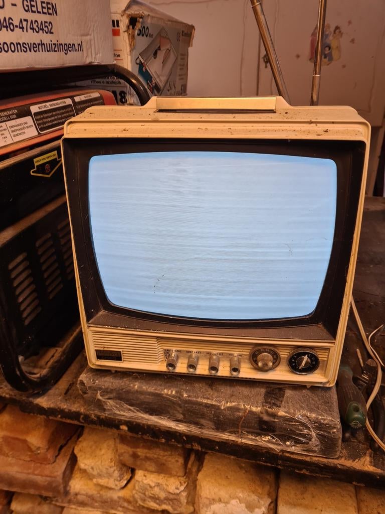 Kubra Chico Vintage Draagbare TV - Werkend, Antiek en Kunst, Antiek | Tv's en Audio, Ophalen