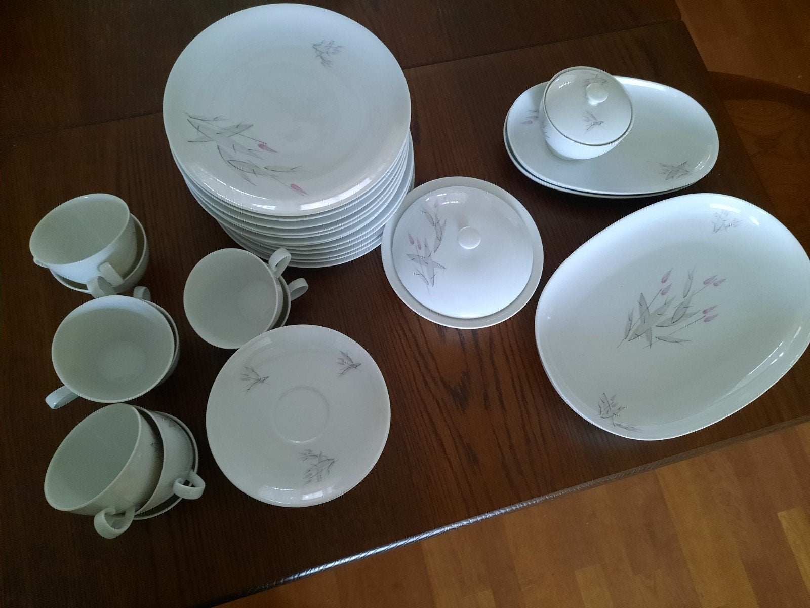 Retro Servies, Ophalen