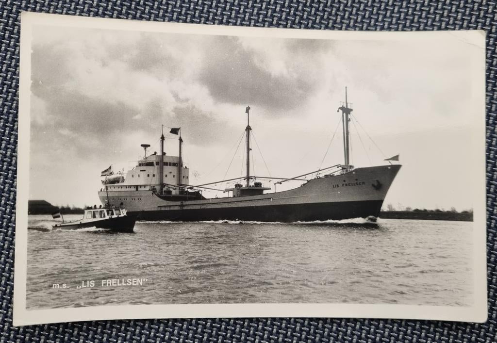 Ansichtkaart 'M.S. LIS FRELLSEN'  Zaanlandse Scheepsbouw Ma., Ophalen of Verzenden, Zo goed als nieuw, Kaart, Foto of Prent