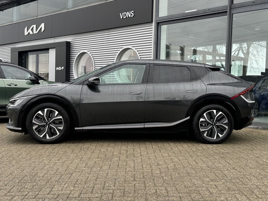 Kia Ev6 Plus 77.4 kWh 229PK LONG RANGE (bj 2023, automaat), Auto's, Dealer onderhouden, 0 cilinders, Gebruikt, 229 pk