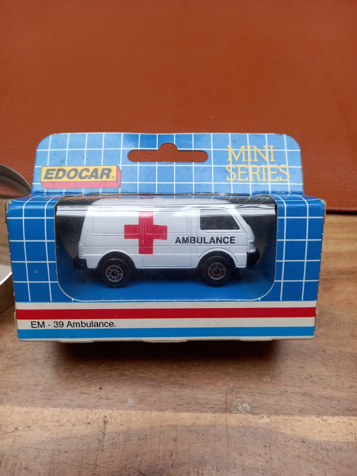 EDOCAR ambulance, nieuw in doos., Ophalen of Verzenden, Zo goed als nieuw, Auto