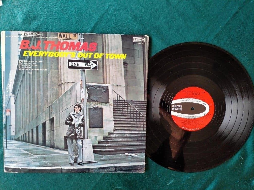 LP  -  B.J. Thomas   -   Everybody’s Out Of Town   -   1970, LP, Pop, Ophalen of Verzenden, Zo goed als nieuw