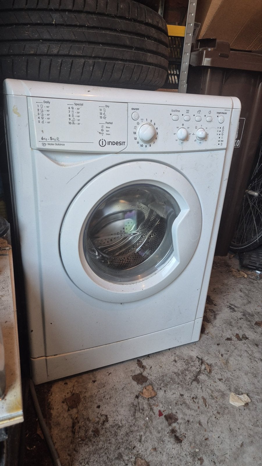 Indesit Wasmachine/Droger Combinatie - Werkt niet, 6 tot 8 kg, Ophalen, Niet werkend, 85 tot 90 cm