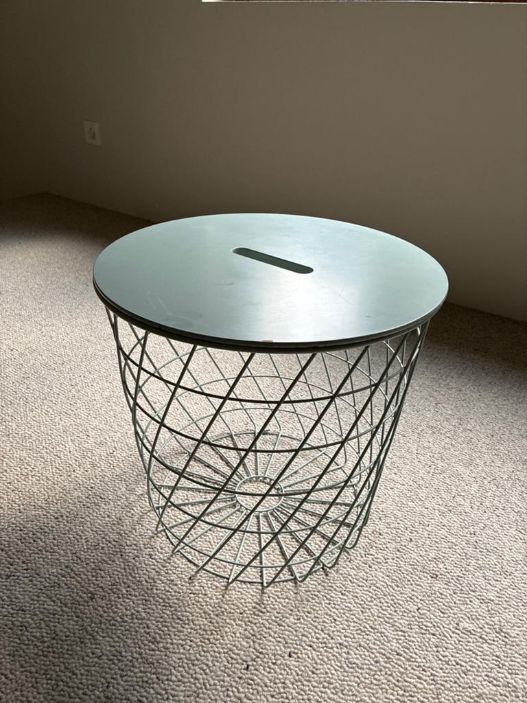 Ikea Kvistbro, Huis en Inrichting, Tafels | Bijzettafels, Minder dan 45 cm, Minder dan 55 cm, Metaal of Aluminium, Ophalen of Verzenden