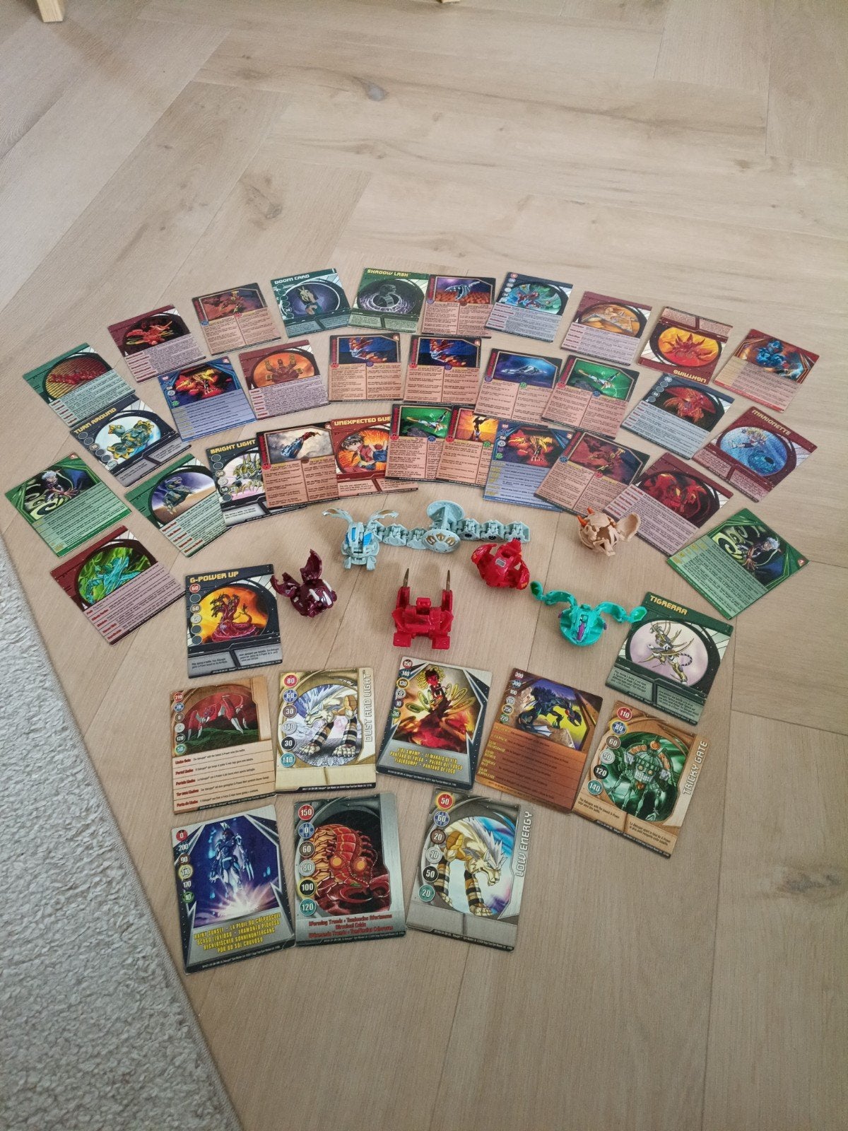 Bakugan figuren en kaarten set, Ophalen of Verzenden, Gebruikt