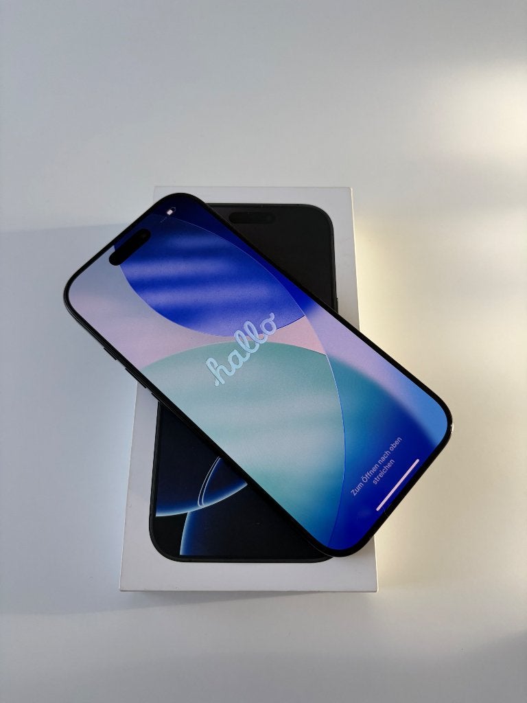 iPhone 16 Pro 256GB Black Titanium, Telecommunicatie, Gebruikt, Zwart, Ophalen of Verzenden, 87 %