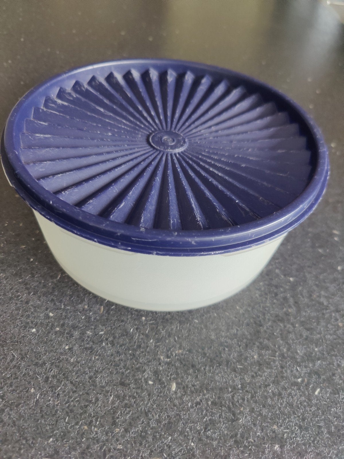 Tupperware koekjestrommel - houdt koekjes lang vers, Huis en Inrichting, Keuken | Tupperware, Gebruikt, Bewaardoos, Blauw, Luchtdicht