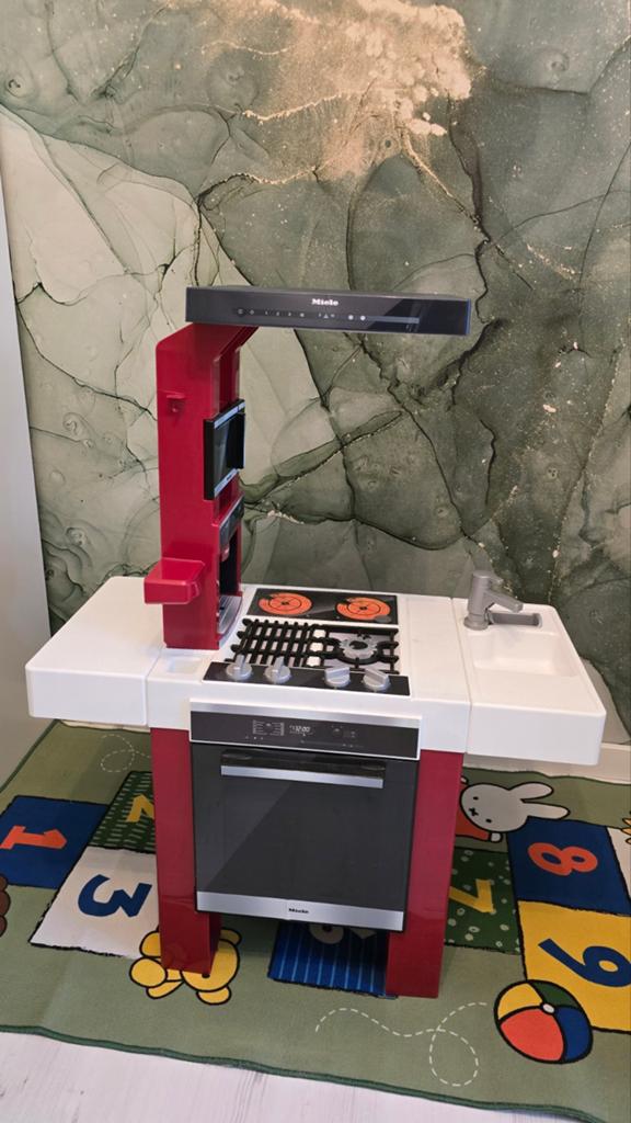 Miele speelkeuken met geluid en licht, Ophalen of Verzenden, Gebruikt, Kunststof, Speelkeuken