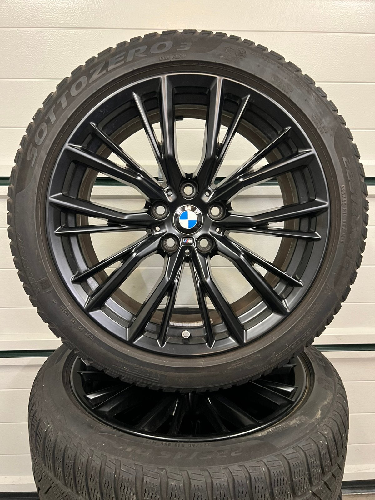 NIEUWSTAAT BMW 3 SERIE G20 G21 18” PERFORMANC LM VELGEN 796M, Auto-onderdelen, Banden en Velgen, Ophalen, 18 inch, Gebruikt, 255 mm