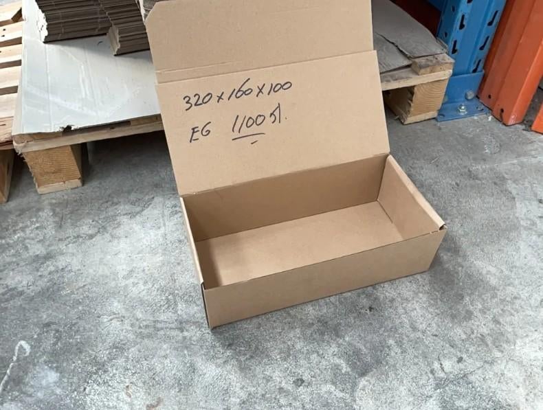 verzenddoos enkelgolf 320 x 160 x 100 mm, Doe-het-zelf en Verbouw, Kratten en Dozen, Ophalen, Doos, Minder dan 50 cm, Minder dan 40 cm