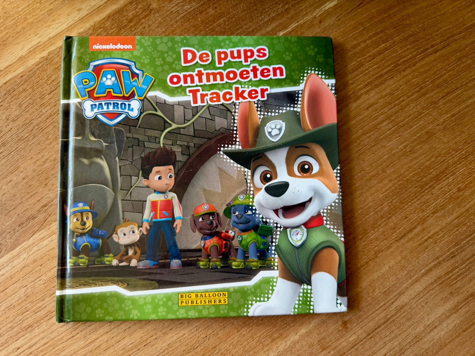 Nickelodeon Paw Patrol “de pups ontmoeten Tracker”, Ophalen of Verzenden, Gelezen