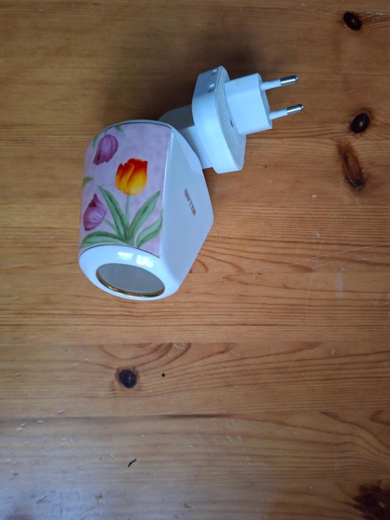NACHTLAMPJE DAT IN STOPCONTACT PAST, Huis en Inrichting, Ophalen of Verzenden, Nieuw, Romantisch