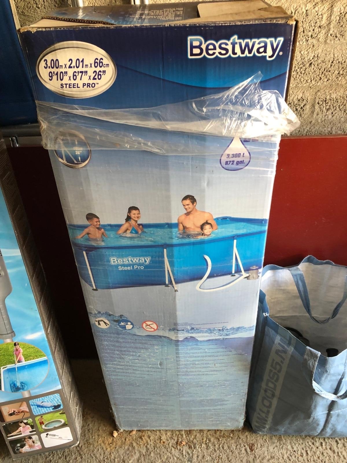 Compleet zwembadpakket: Bestway Steel Pro & Intex PureSpa, Ophalen, Zo goed als nieuw