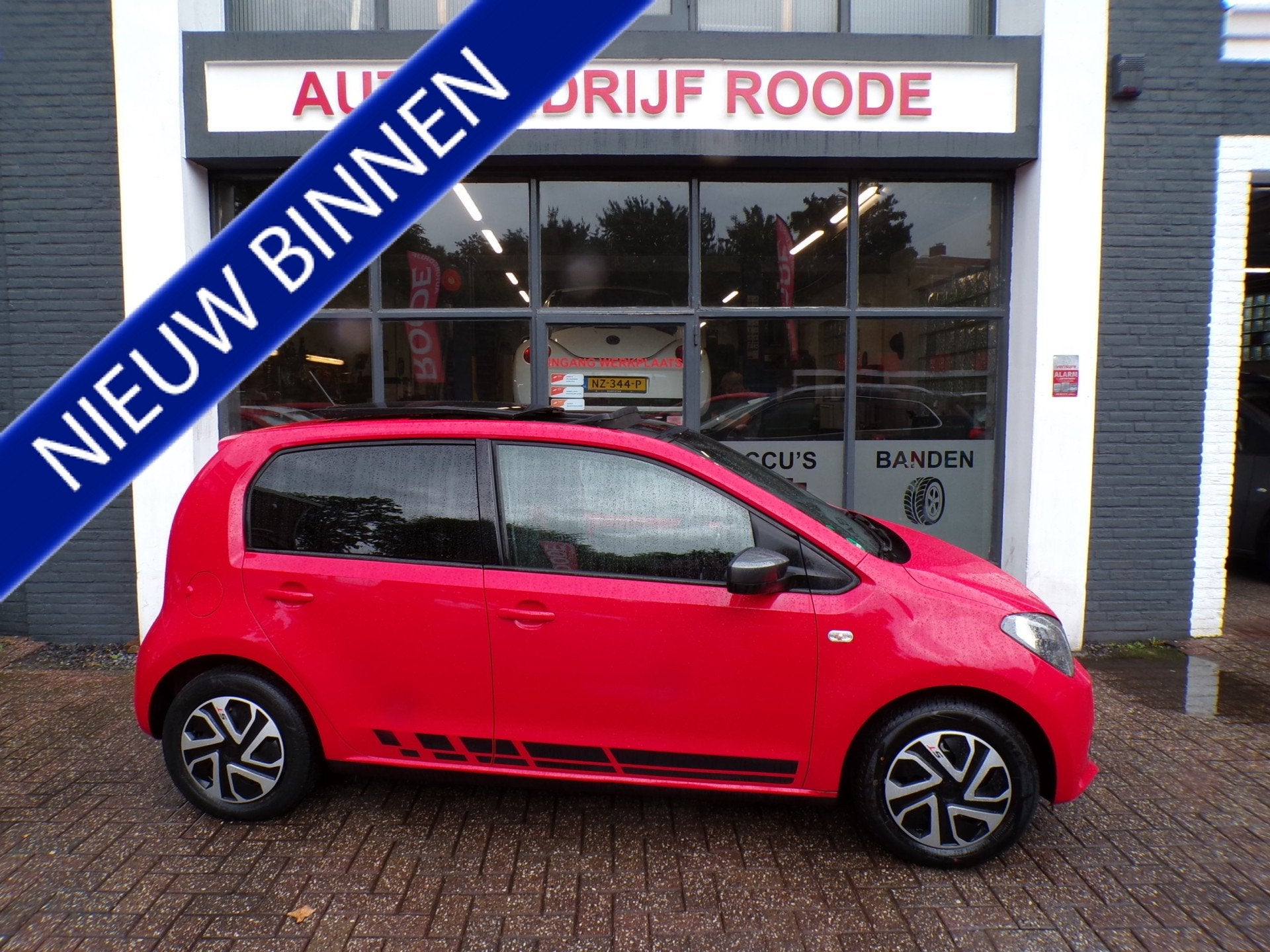 SEAT Mii 1.0 5-Drs Red FR Edition PANO DAK,CRUISE,TOP STAAT!, Auto's, Voorwielaandrijving, Gebruikt, Mii, Handgeschakeld