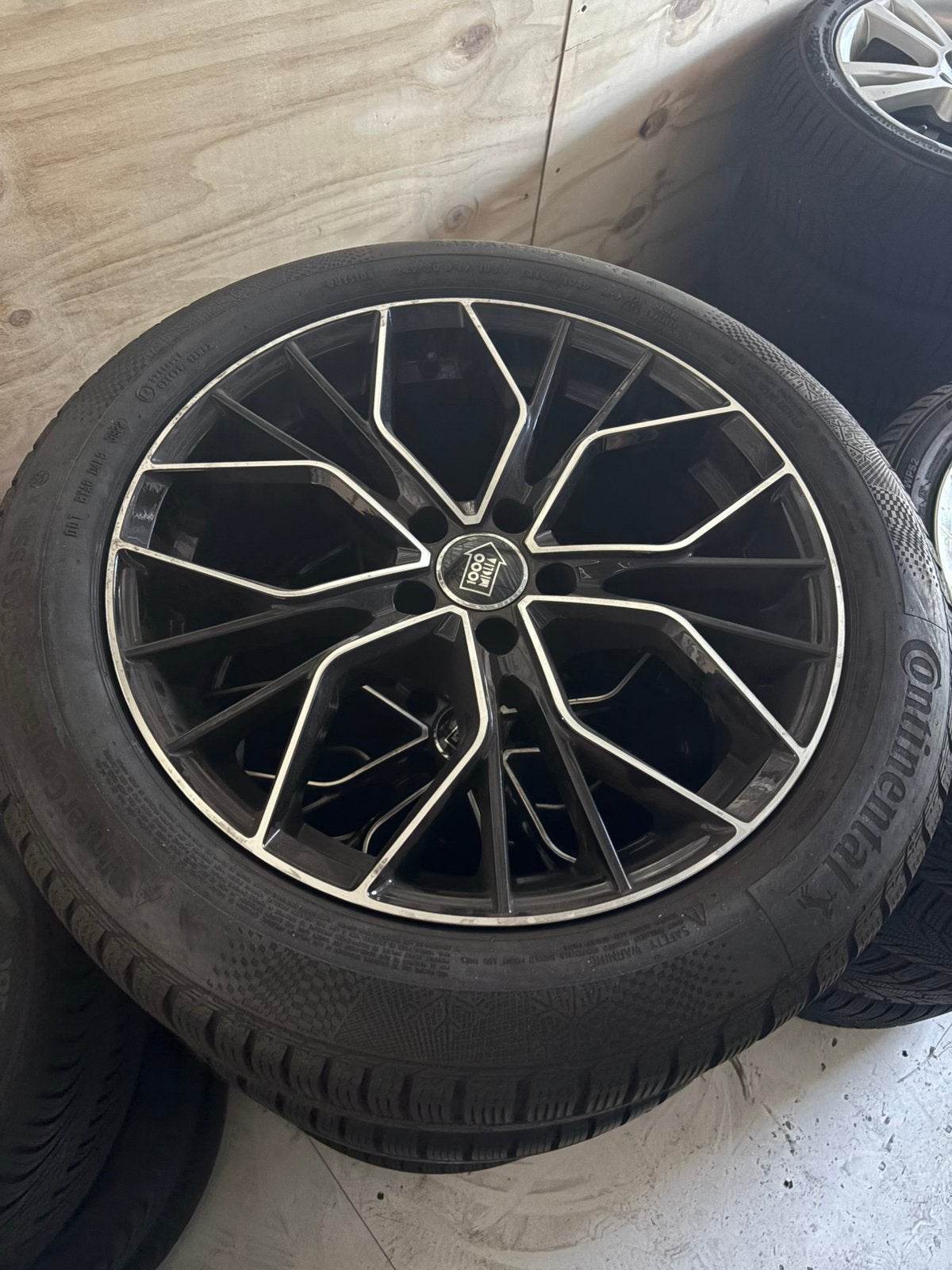Foto 3 van Winterbanden en velgen set Continental 245/50R19 audi q5 gl