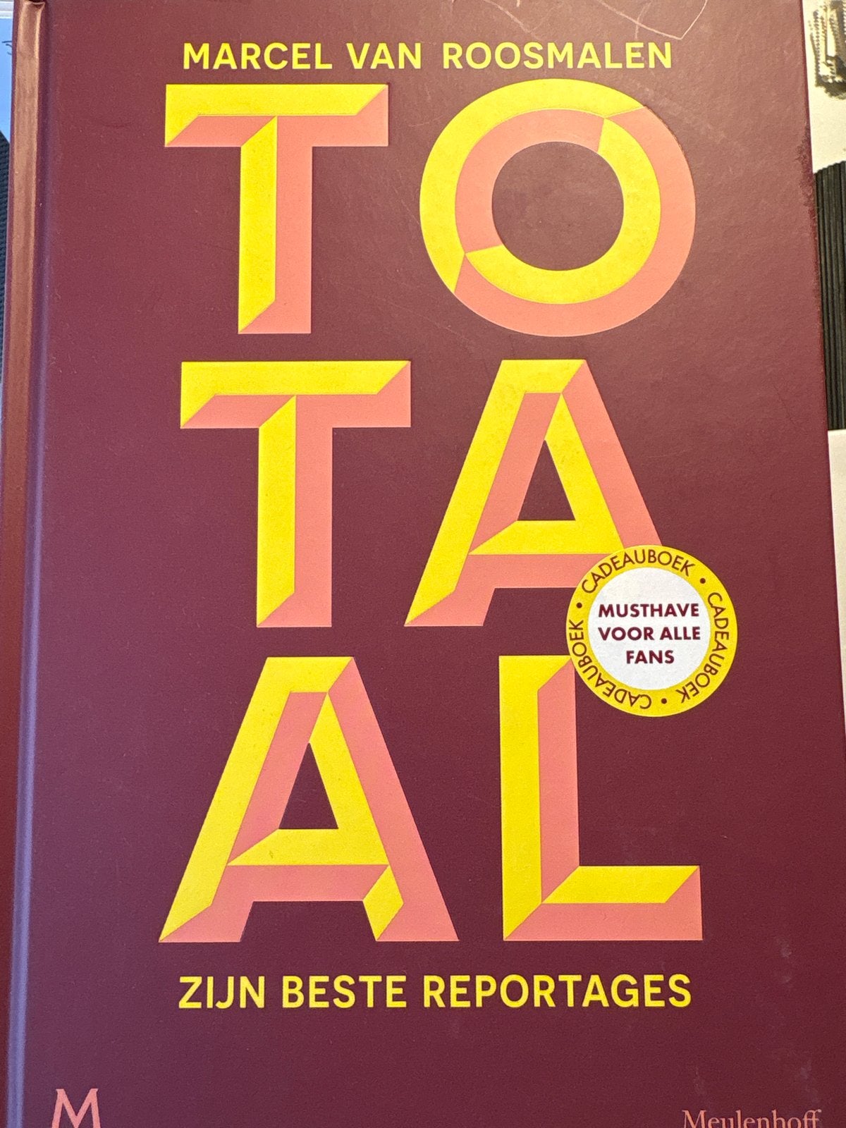 Marcel van Roosmalen - TOTAL: Zijn beste reportages, Ophalen of Verzenden, Zo goed als nieuw, Nederland