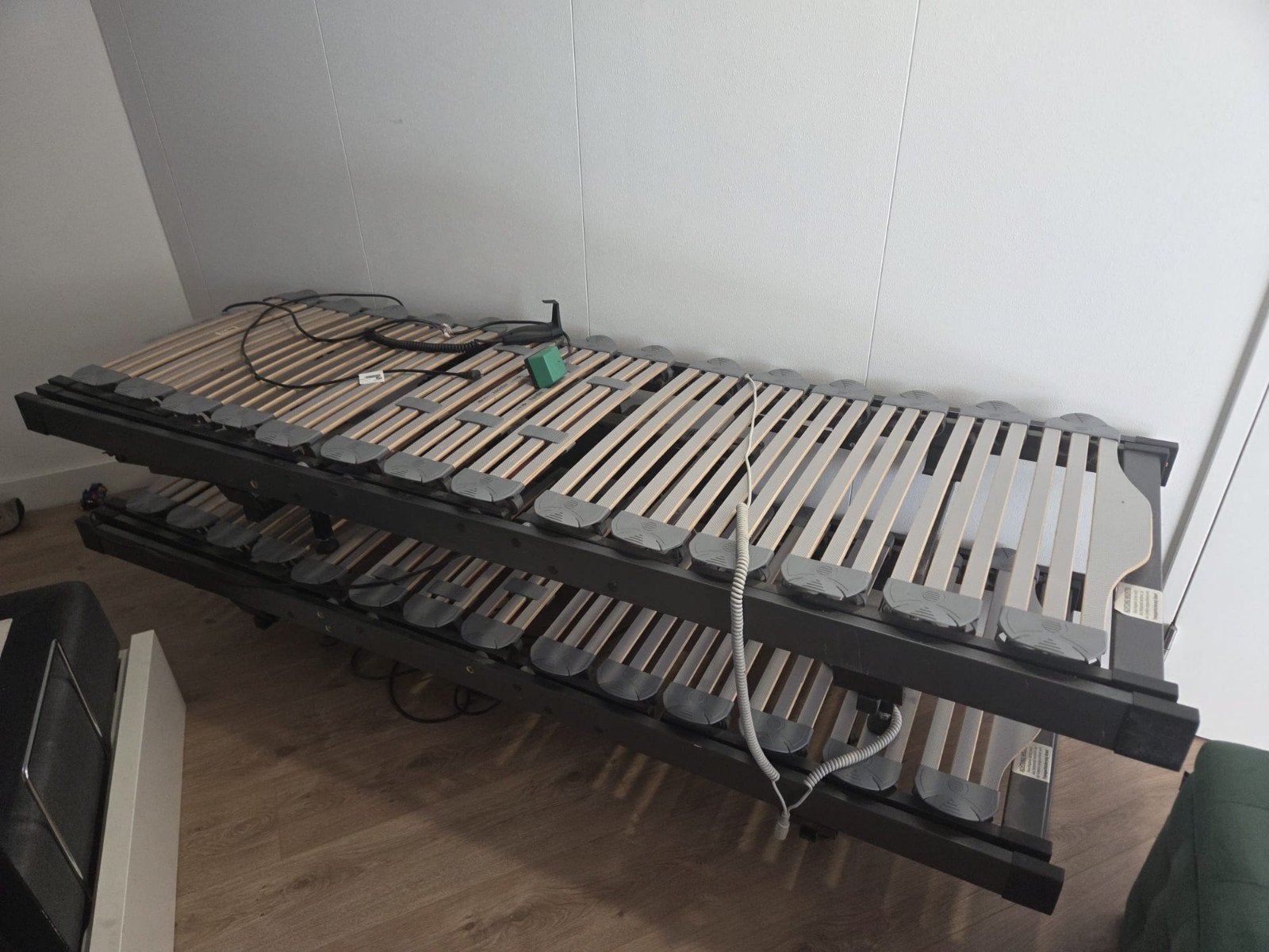 Eastborn Lumina 2M Elektrische Lattenbodem met Matras, Ophalen, Gebruikt, Bedbodem, 200 cm