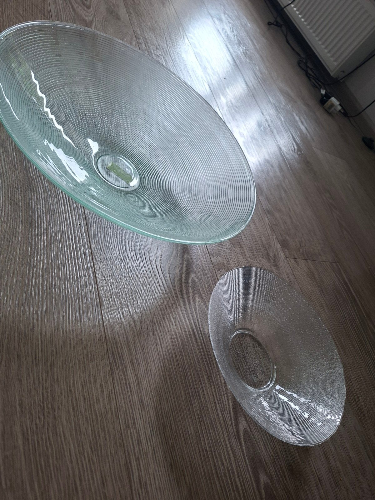 Gratis 2 glazen schalen, Ophalen, Gebruikt, Schaal, Geribbeld
