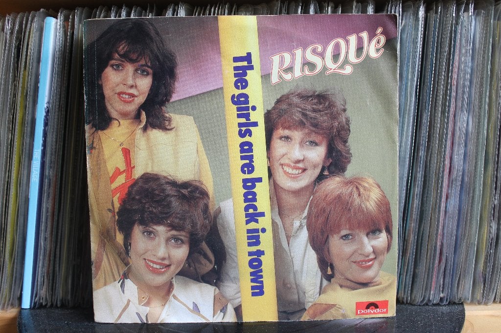 7" Single Risque - The Girls Are Back In Town / Risque Disco, Cd's en Dvd's, Vinyl Singles, Gebruikt, Pop, Overige typen, 7 inch