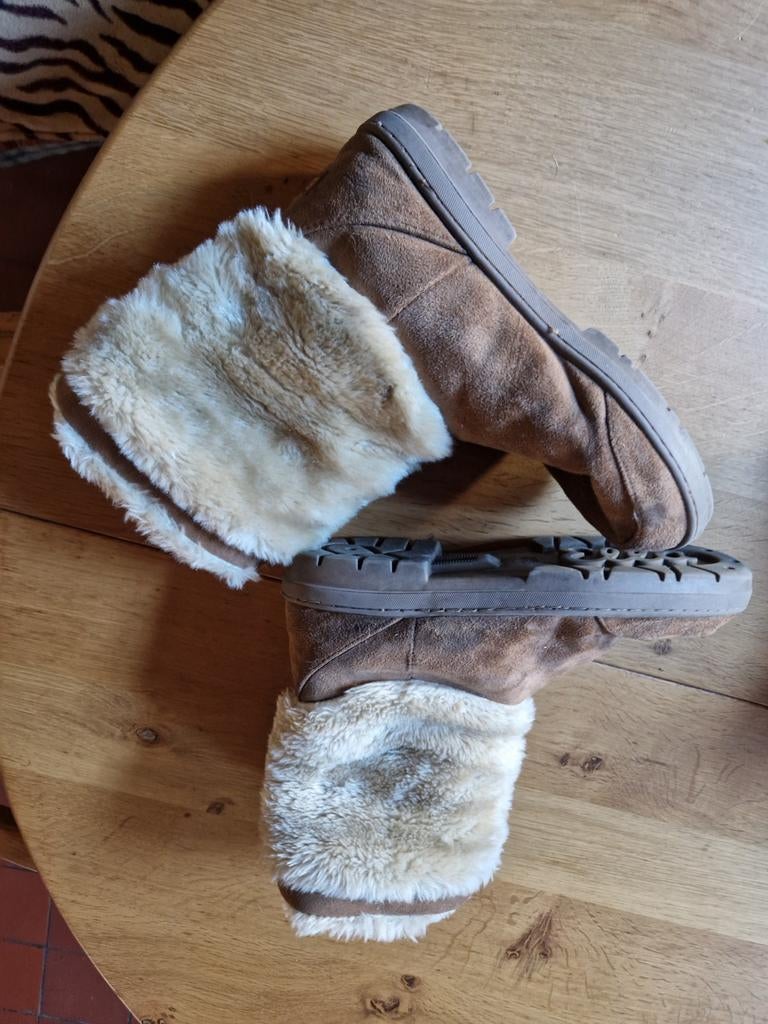WARME TEDDY SUEDE LAARSJES MAAT 40 ELLA, Ella, Ophalen of Verzenden, Nieuw, Bruin