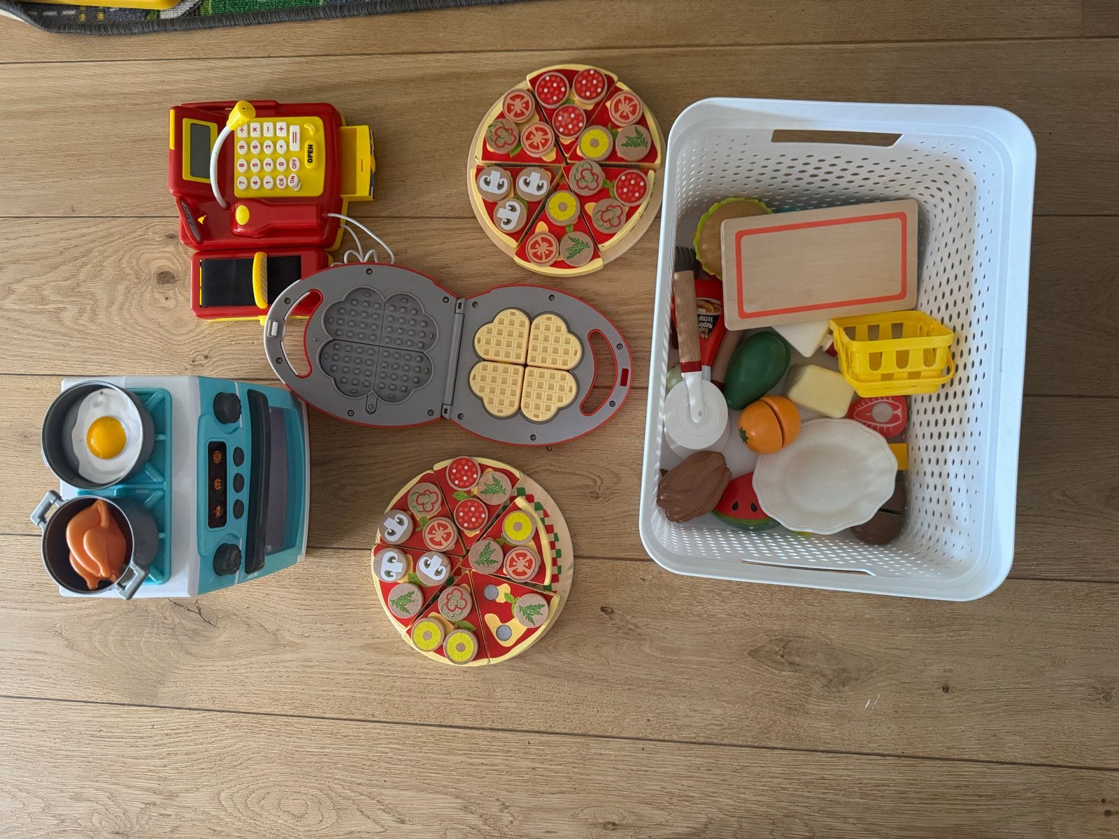 Speelgoedkeuken met accessoires en kassa, Ophalen of Verzenden, Gebruikt, Knutselen