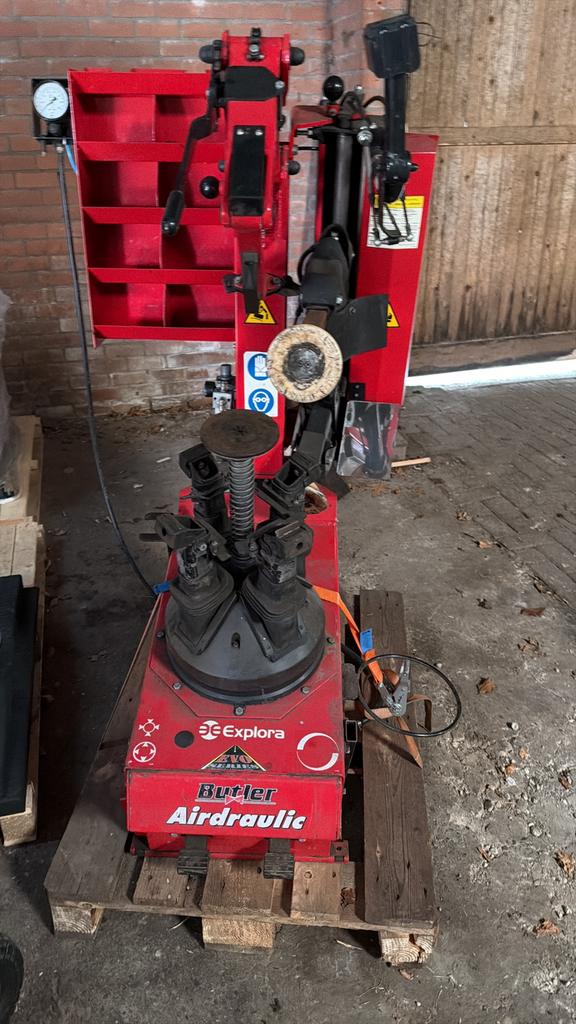 Butler airdraulic banden apparaat, Auto diversen, Autogereedschap, Ophalen
