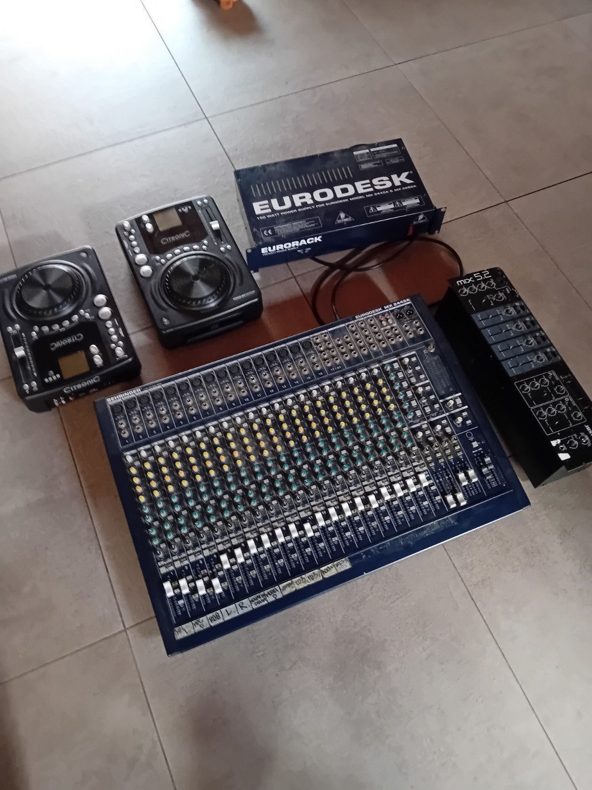 Mengpaneel met versterker, equalizer en 2 CD-spelers, Ophalen, Gebruikt, Microfooningang