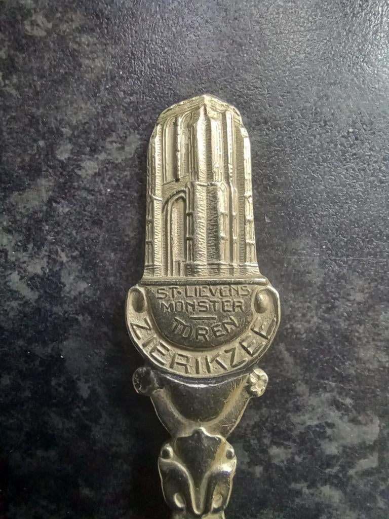 Theelepeltje Zierikzee St. Lievens monster toren, Ophalen